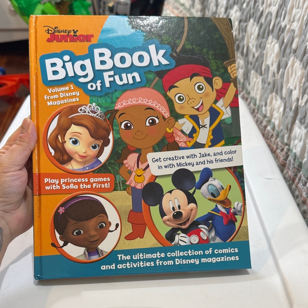 Disney Junior Big Book Of Fun Comics Activities Sofia Mickey Mouse McStuffins
